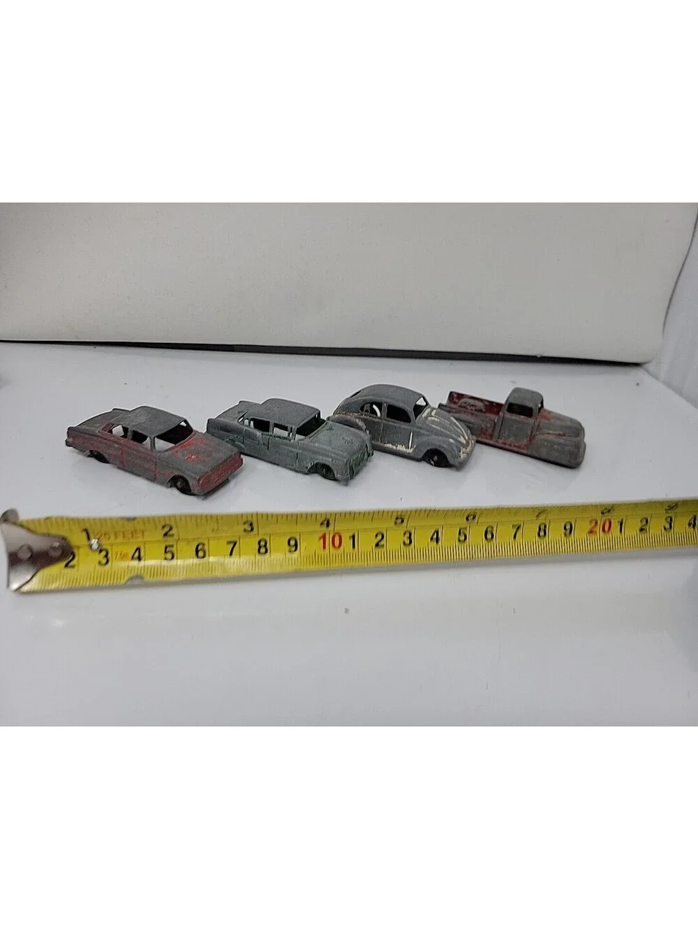 15 Vintage Tootsietoy  lot Of 15 Made in USA diecast metal Cars & Trucks